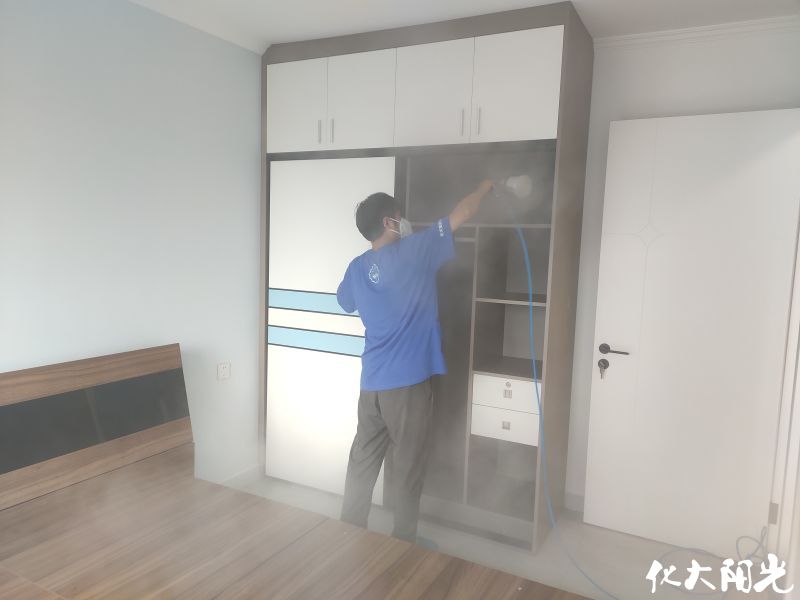 金隅觀瀾時(shí)代新裝修住房除甲醛現(xiàn)場